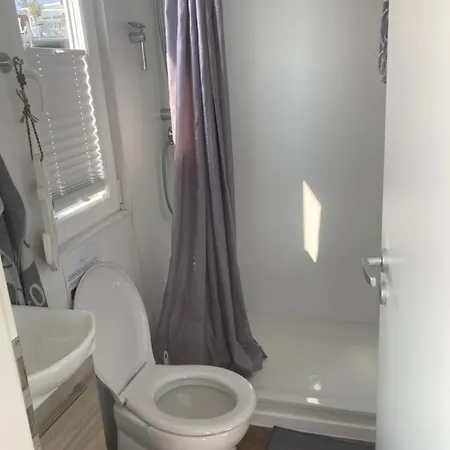 Botel Hausbooothl Lubeck