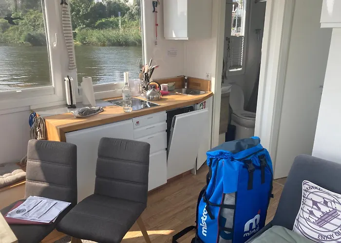 Botel Hausbooothl Lubeck